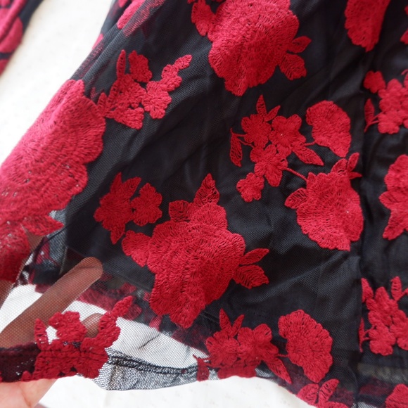 NWOT! FOREVER 21 DRESS - Picture 3 of 8